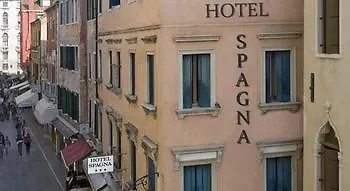 Szálloda Spagna 3*