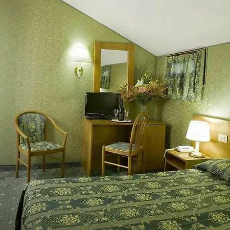 Ξενοδοχείο Spagna 3*