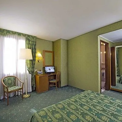 Spagna Hotel 3*